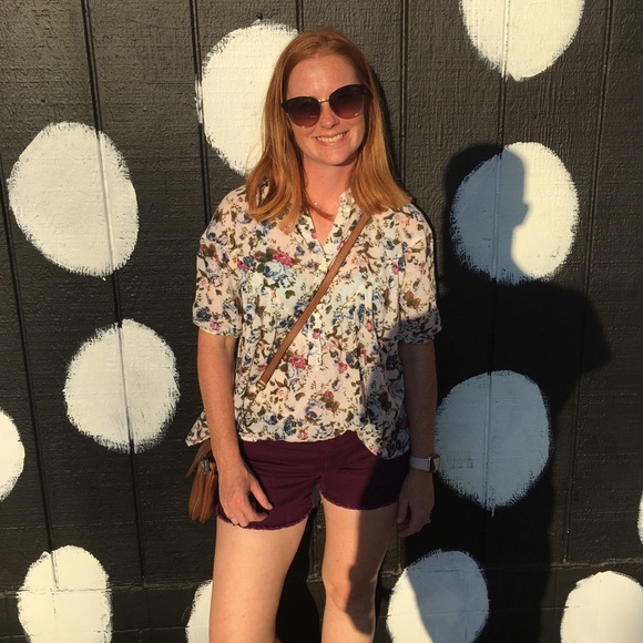 Meet your Posher, Tamara - Picture 1 of 5